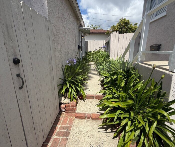 Building Photo - 1517 Idaho Ave