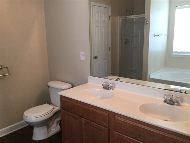 Building Photo - 982 Ramsgate Dr SW