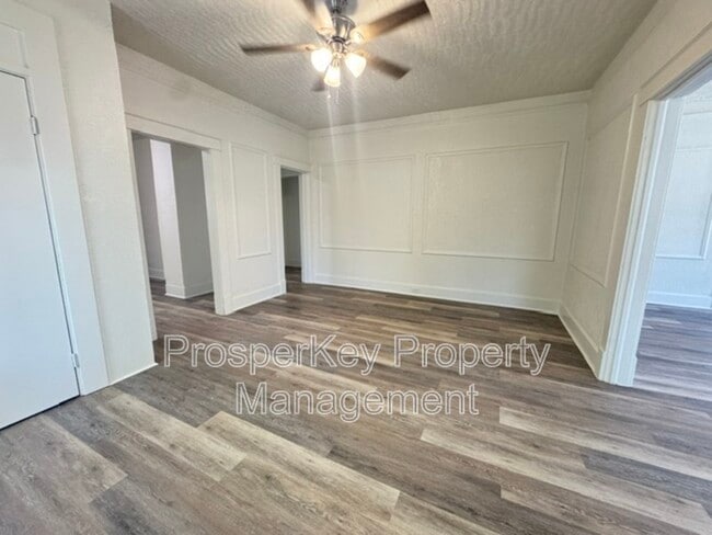 Building Photo - 2309 Willard St