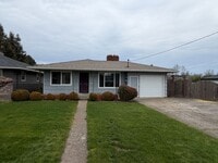 Building Photo - 3 Bedroom 2 bath single family house