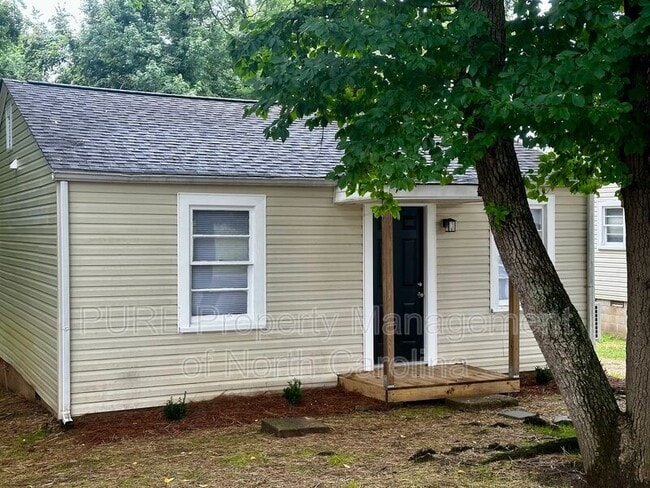 Building Photo - 928 Dixie St