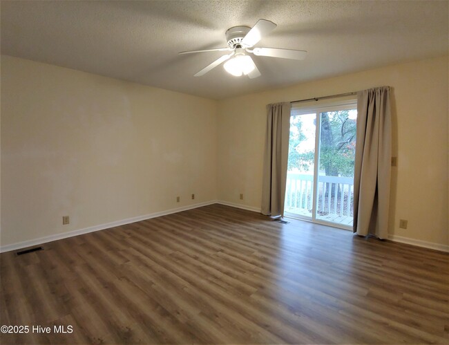 Building Photo - 456 Egret Dr