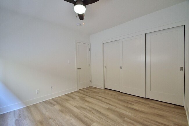 Building Photo - 1335 Manhattan Beach Blvd