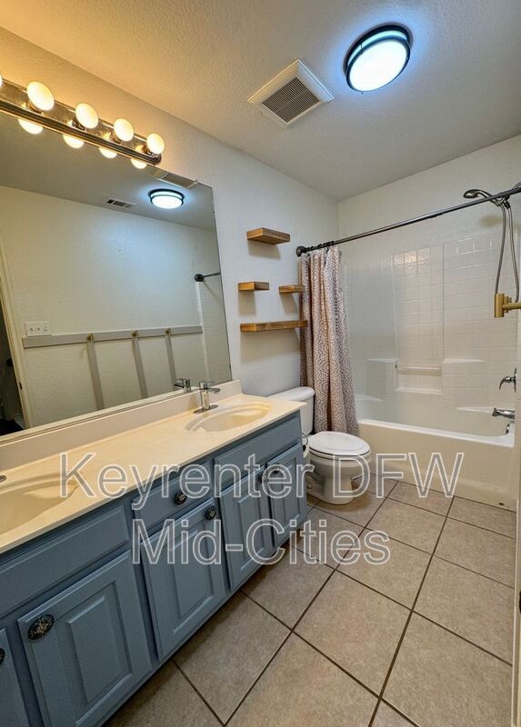 Building Photo - 3119 Juneau Dr