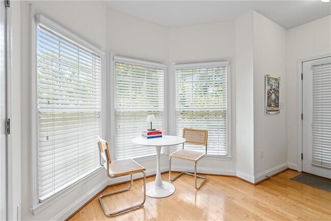 Building Photo - 50 Biscayne Dr NW