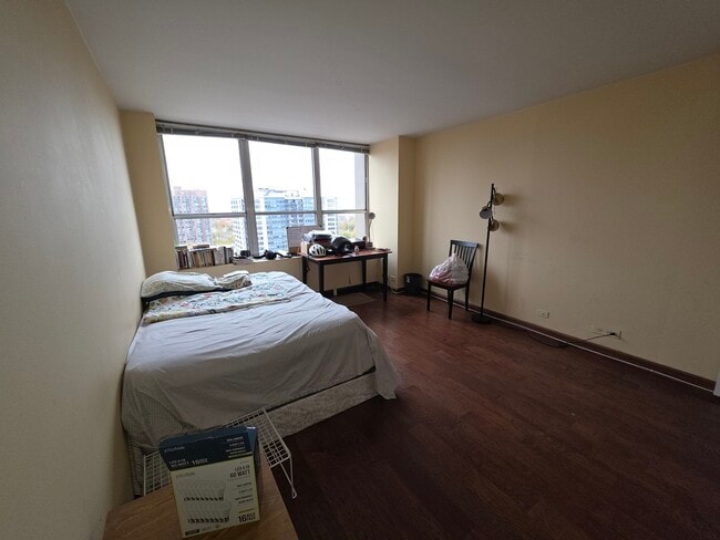 Building Photo - 655 W Irving Park Rd