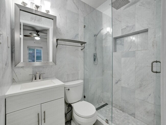 Building Photo - 601 NE 59th Ct
