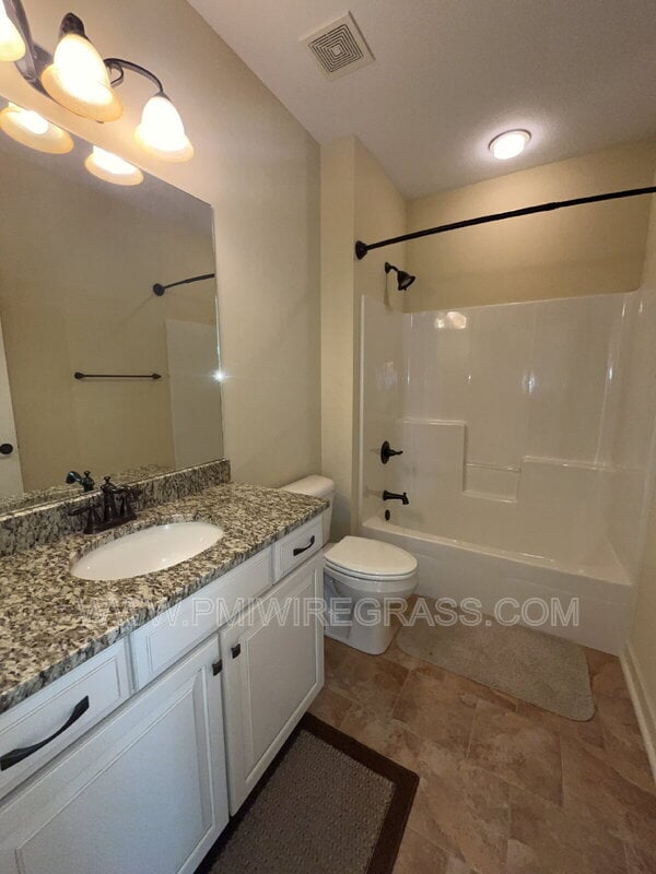 Building Photo - 306 Hidden Creek Cir