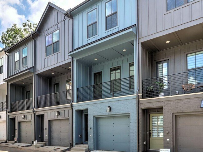 Building Photo - 176 Chestnut Cir