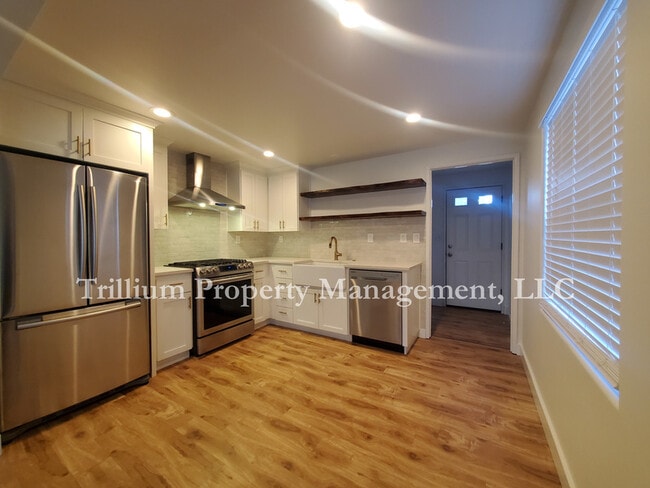 Building Photo - 4835 N Willamette Blvd