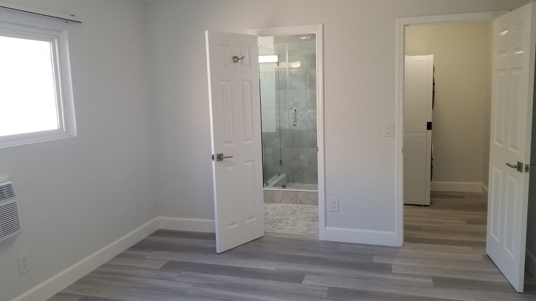 MASTER BEDROOM - 5667 Fountain Ave