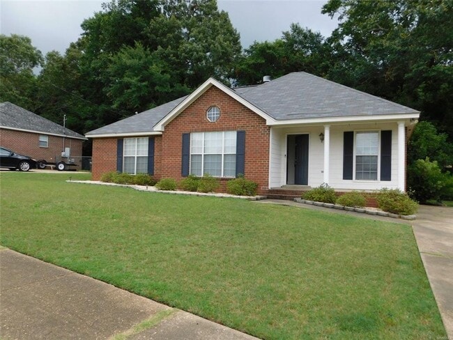 Primary Photo - PRATTVILLE Home