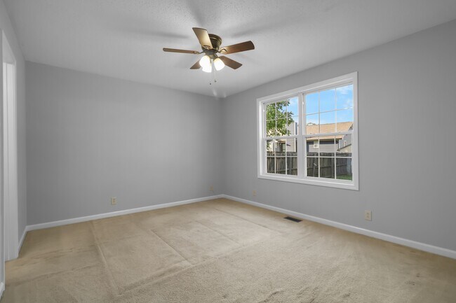 Building Photo - 609 Corinth Ct