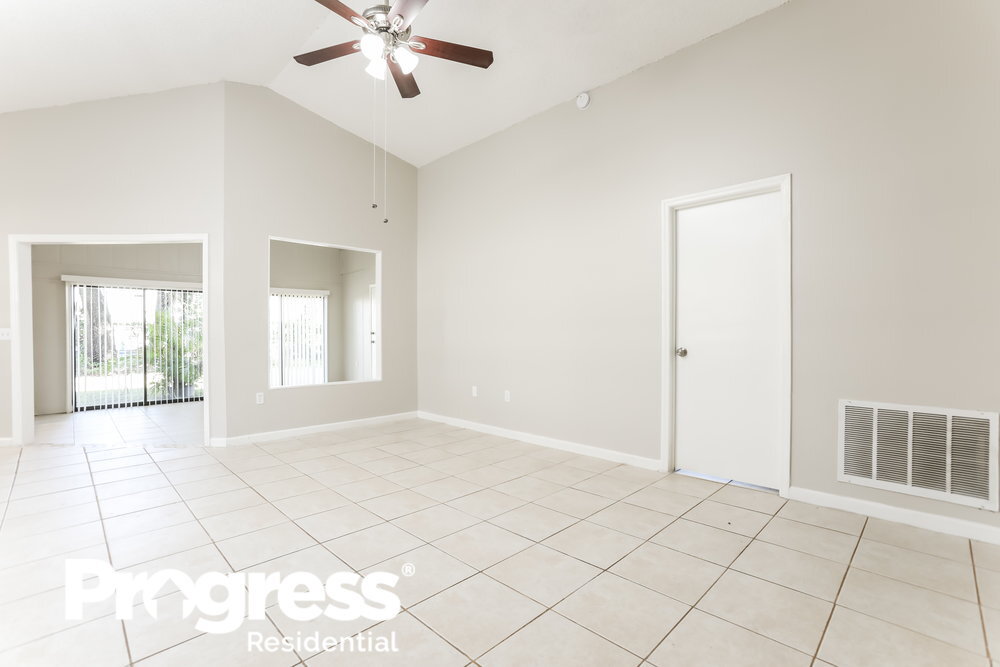 Building Photo - 1629 Sunburst Way