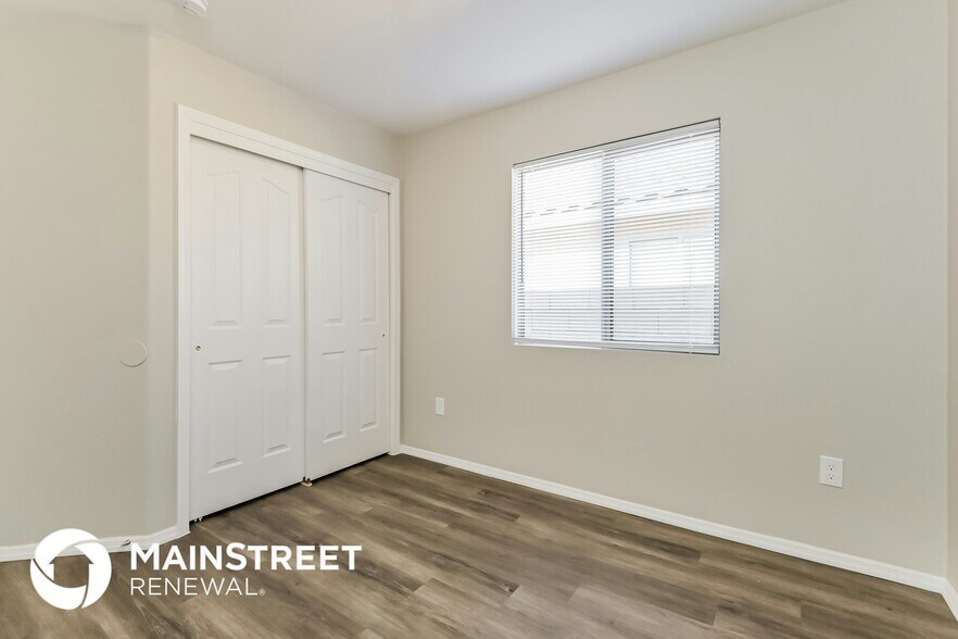 Building Photo - 6895 W Quailwood Way