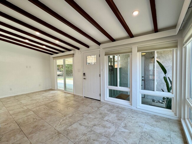 Building Photo - Beautiful 3 Bed / 2 Bath Home in La Mesa –...