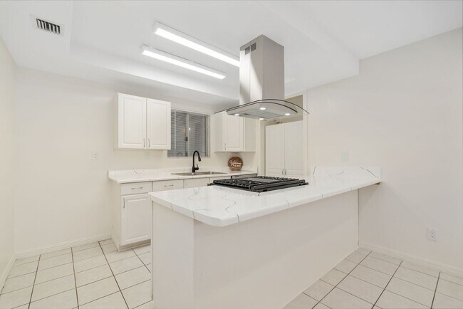 Building Photo - MOVE -IN READY! | Renovated | RV Parking | Pet Friendly | Highland, CA