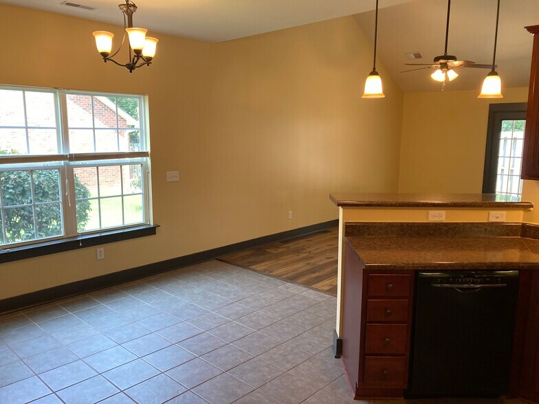 Building Photo - 3018 Whitland Crossing Dr