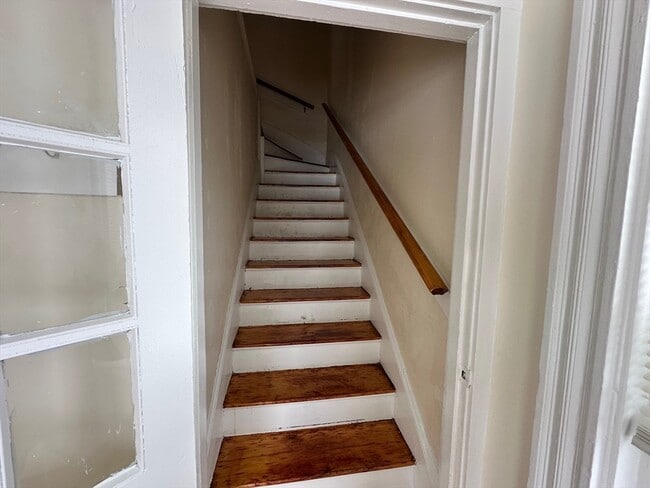 Building Photo - 64 Cedar St