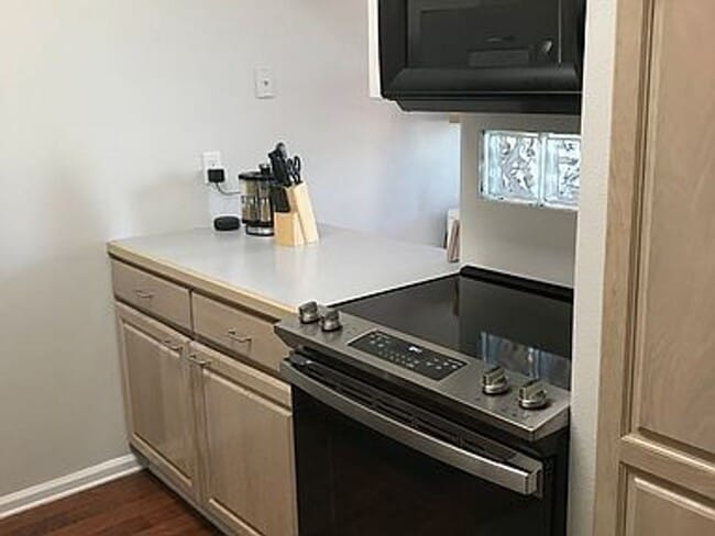 Building Photo - Long Term Rental- Lake Haus B7