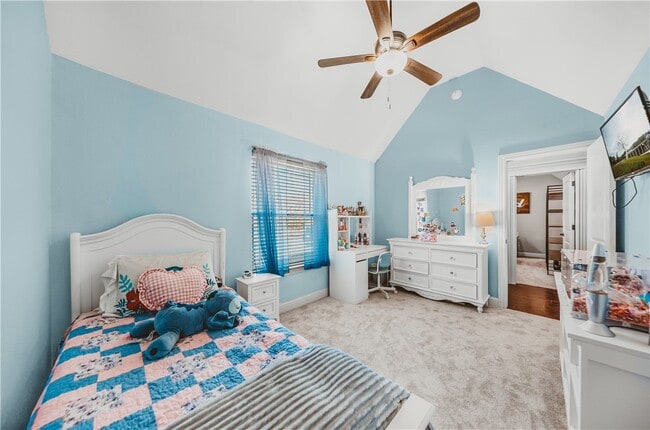 Building Photo - 3301 SW Stonepoint Ave