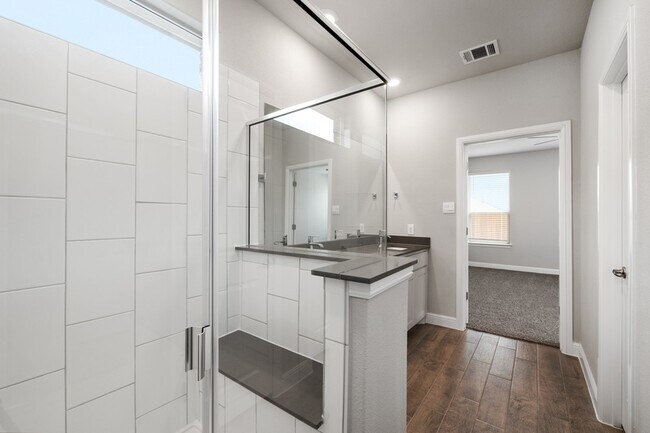 Building Photo - 155 Dogwood Ave