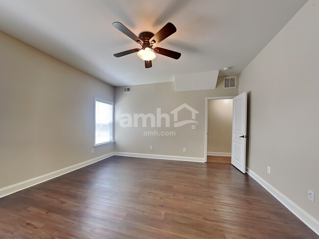 Building Photo - 180 Cotillion Crescent