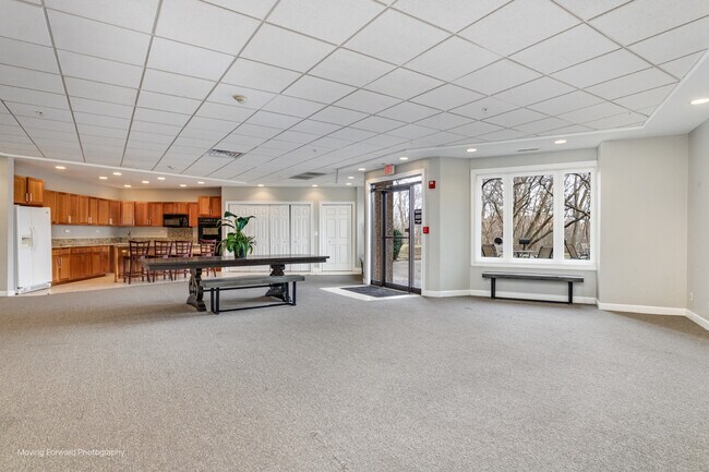 Building Photo - 1 Renaissance Pl