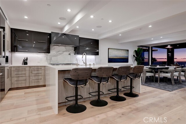 Building Photo - 1208 The Strand