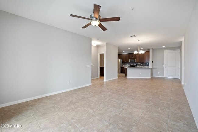 Building Photo - 2511 W Queen Creek Rd