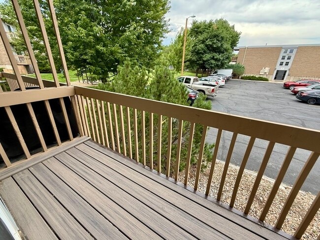 Building Photo - 1606 Cottonwood Dr