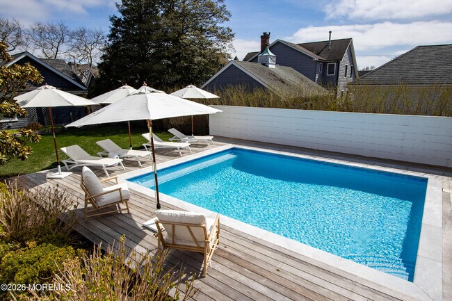 Building Photo - 207 Monmouth Ave