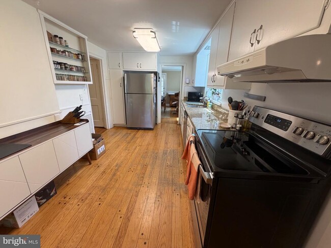 Building Photo - 74 Black Rock Rd