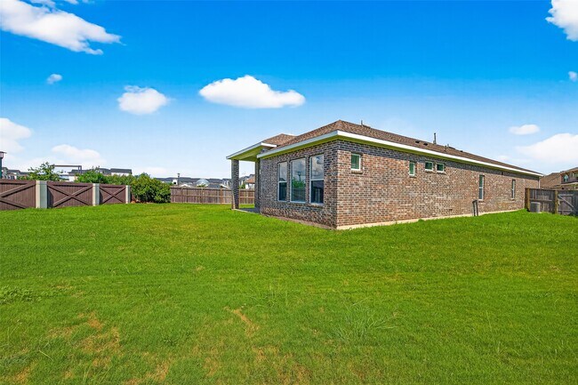 Building Photo - 302 Pure Parsley Path
