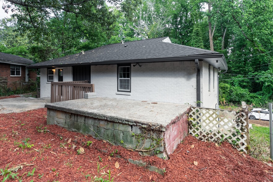 Building Photo - 167 Rockmart Dr SW