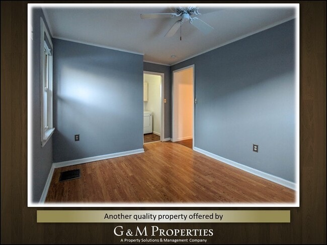 Building Photo - 1 Br, Pet Friendly, Single Family Home Available Now in Greece NY!