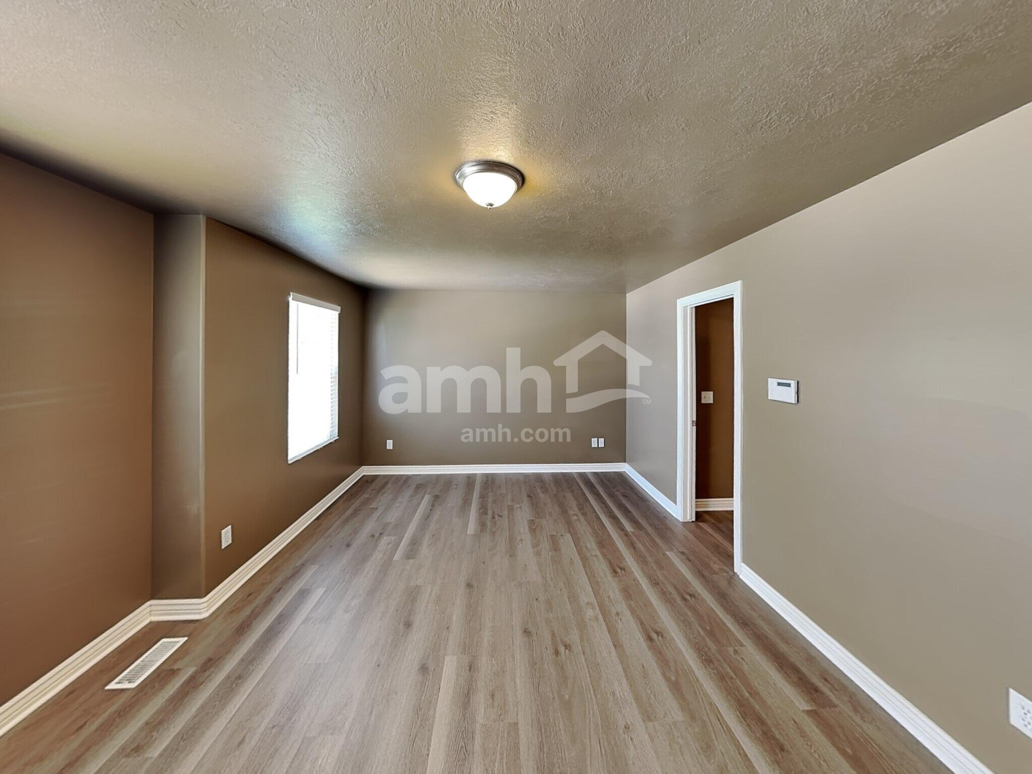 Building Photo - 37 N Montrose Dr