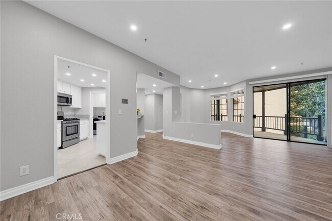 Building Photo - 2559 Plaza del Amo