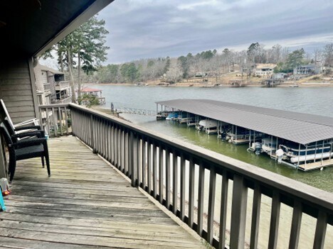 Building Photo - 200 Hamilton Oaks Dr