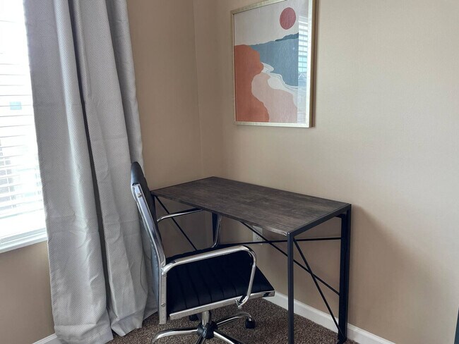 Building Photo - 4788 Holmes St