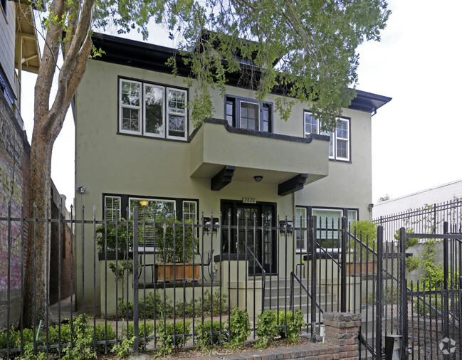 Primary Photo - 2026 P St
