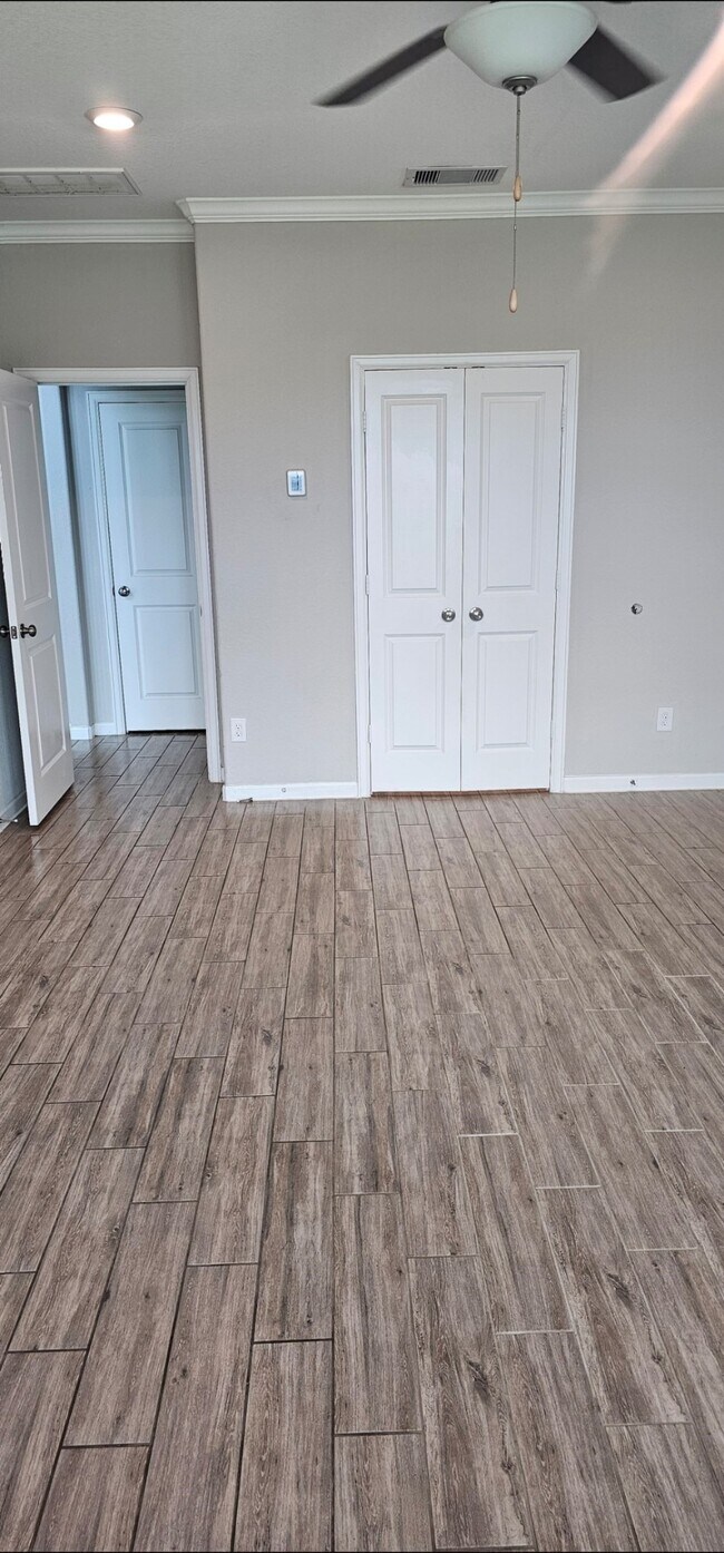 Building Photo - 2907 Velda May Dr