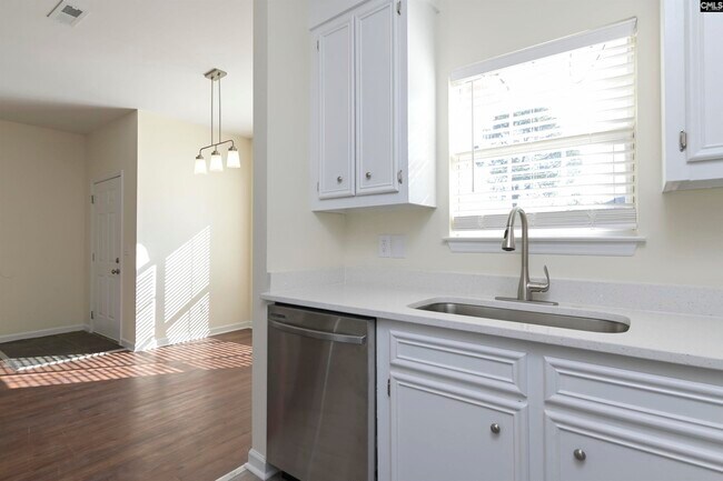 Building Photo - 113 Hutto Hill