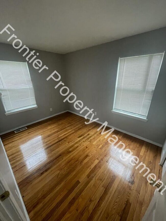 Building Photo - 2Bed 1 Bath Home in Spanish Lake, MO - Per...