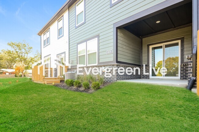 Building Photo - 8927 Willis Wy