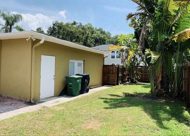 Building Photo - South Tampa Rental