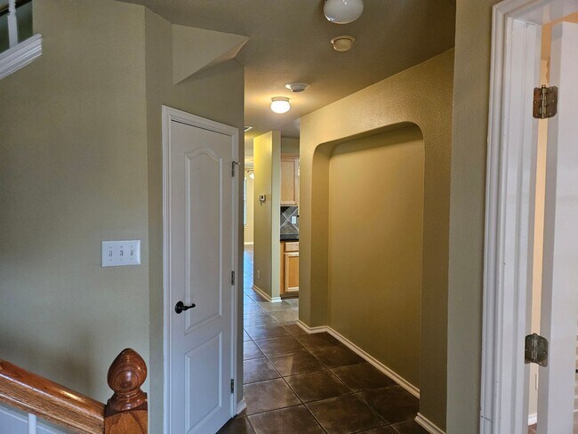 Building Photo - Garden Home in Gated Community