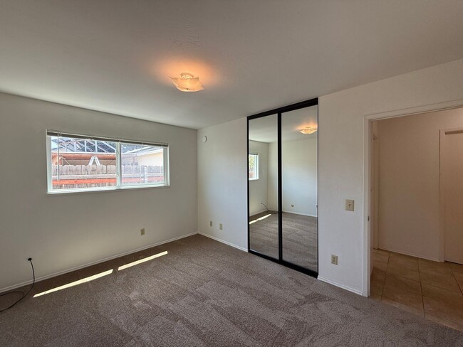 Building Photo - Beautiful 3B/2BA House in Mira Mesa!