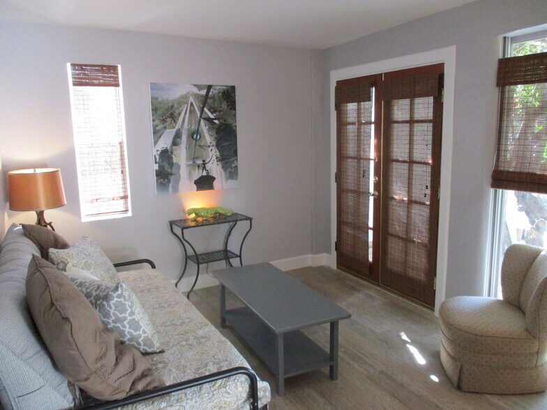 Building Photo - 3450 Effie St