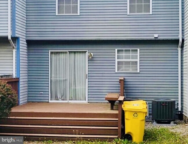 Building Photo - 508 Kingdom Ct